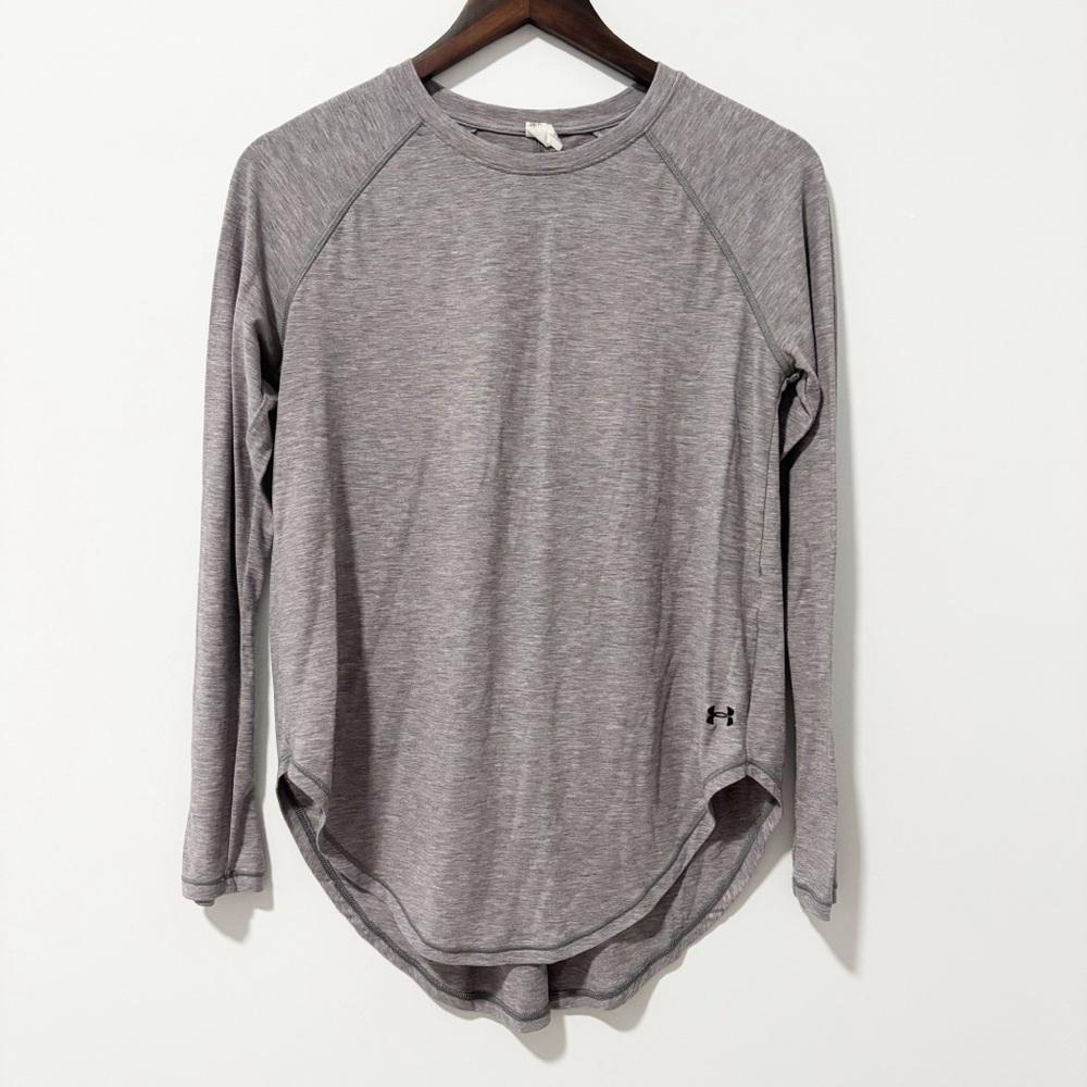 Under Armour Women’s Long Sleeve Heather Gray Performance Top